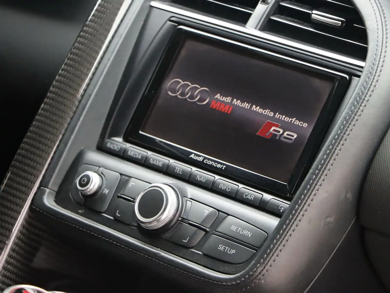 Фото 25 - Audi R8