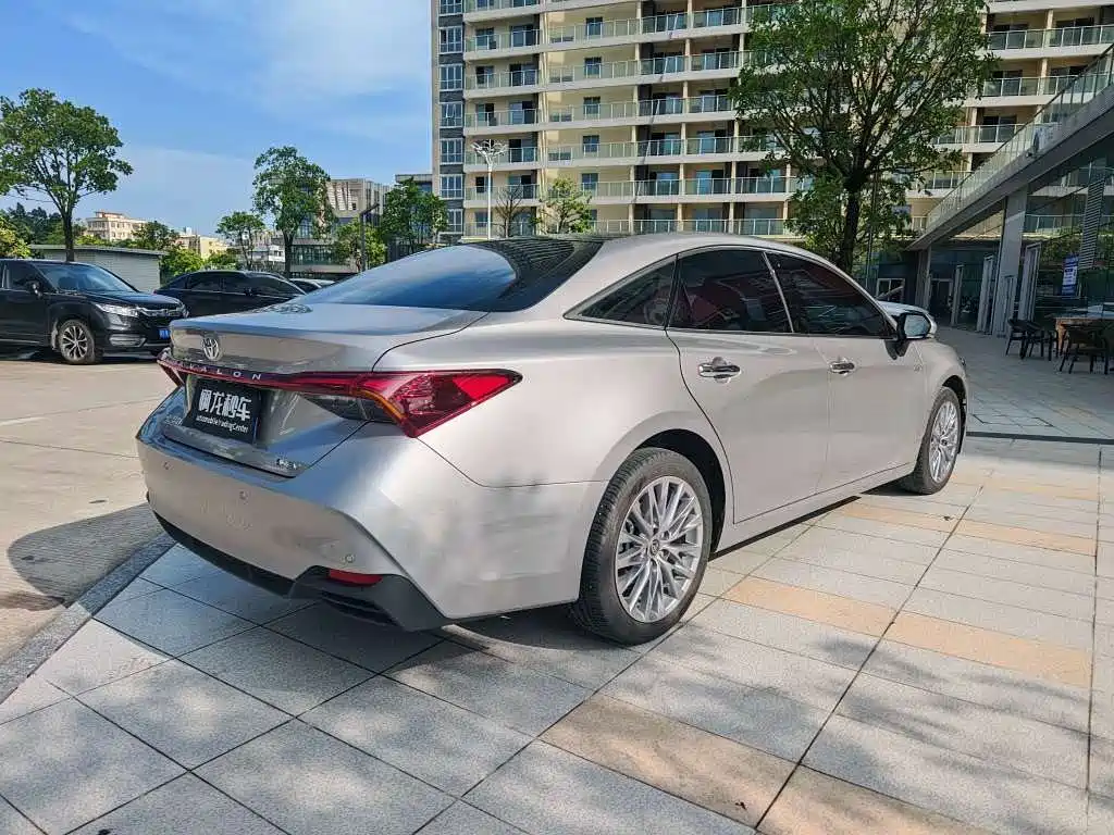 Toyota Avalon 2025 2024 Hybrid 2.0L Luxury Edition