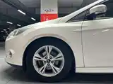 Фото 10 - Ford Focus
