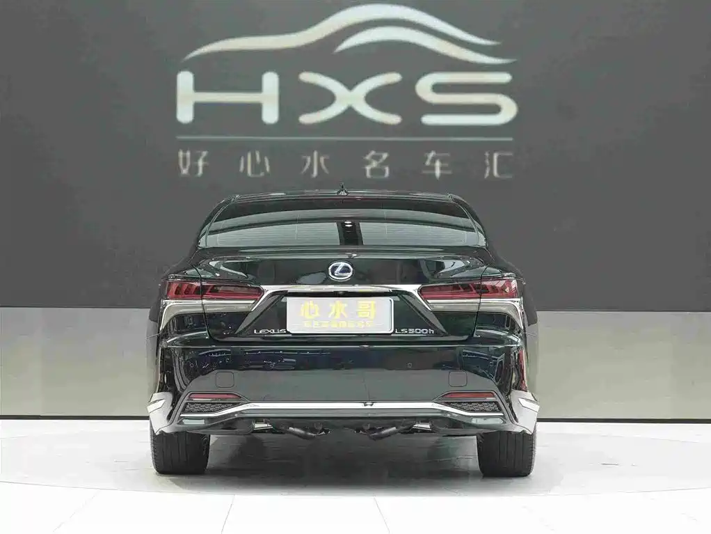 Фото 5 - Lexus LS