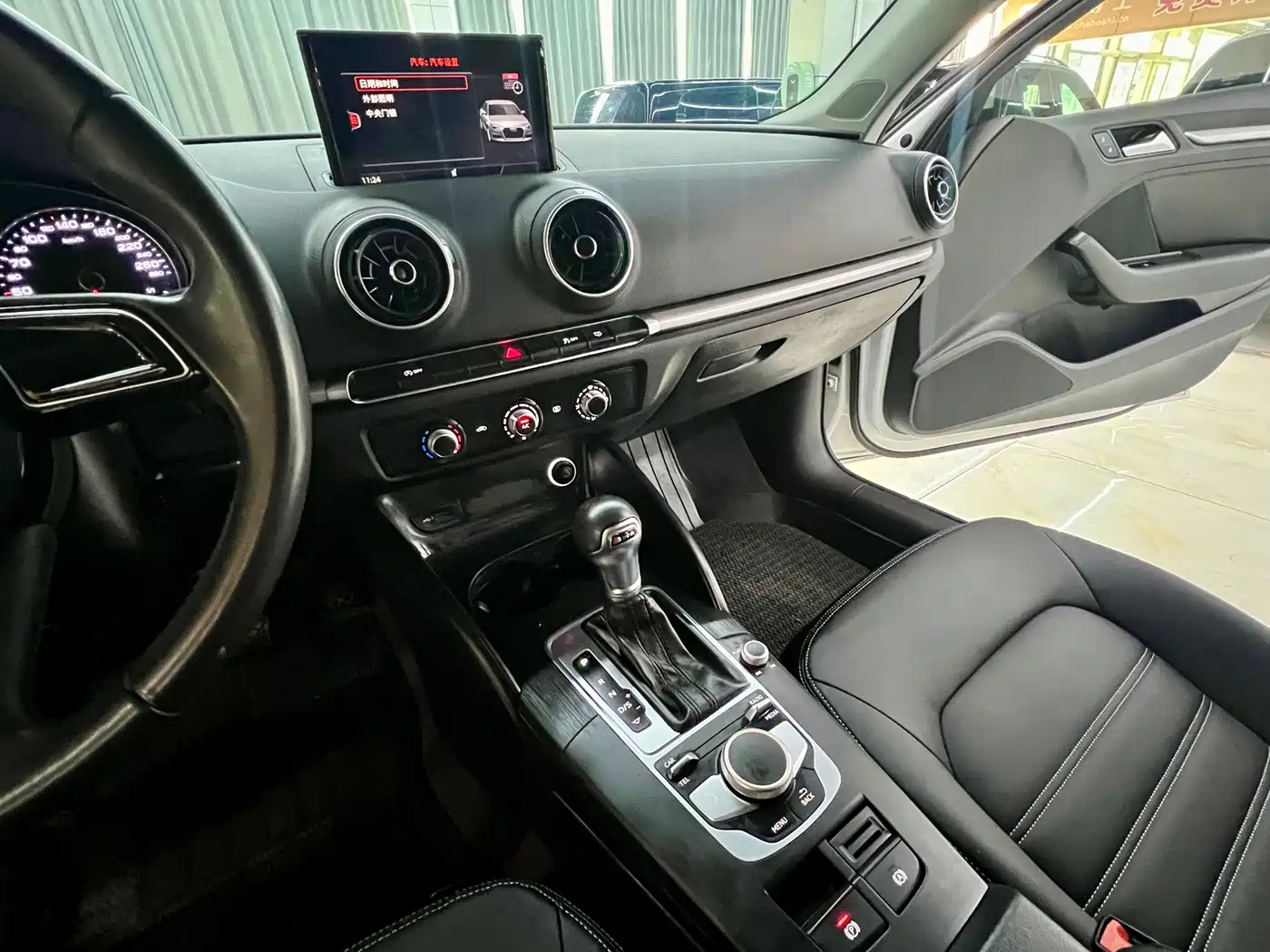 Audi A3 2017 Limousine 35 TFSI Progressive фото 11