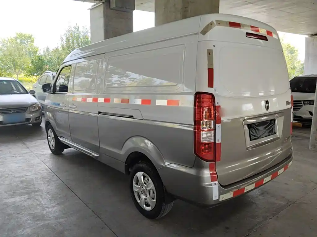 Jinbei New Hiace X30L 2024 2023 1.5L Super Comfort Van 2/5-seater Non-AC Version SWC15M