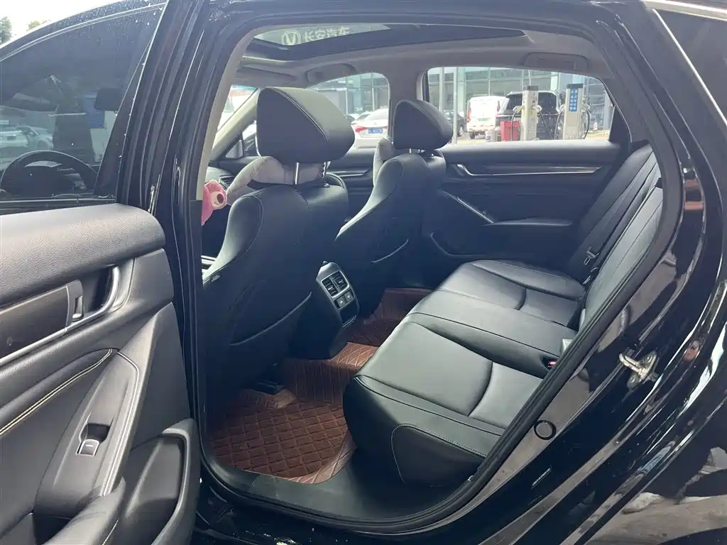 Honda Accord 2022 260TURBO Phantom Night Premium 6