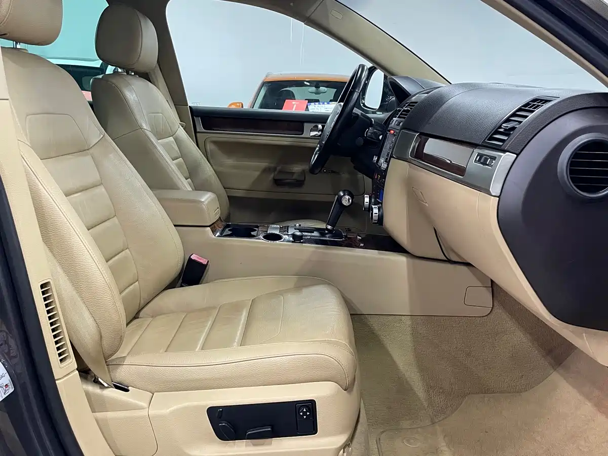 Volkswagen Touareg 2007 3.6L Standard Configuration фото 15