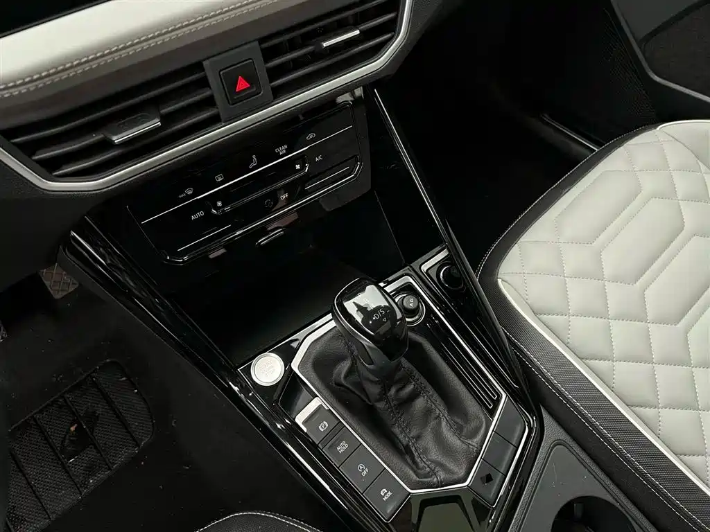 Volkswagen Tayron 2023 280TSI 2WD Luxury Plus Advanced Edition фото 11