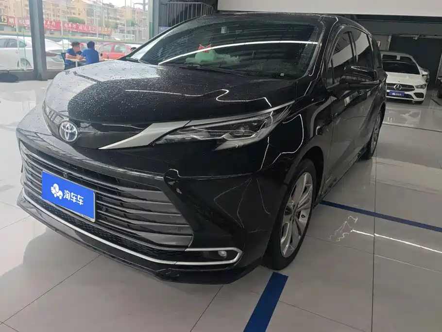 Toyota Sienna 2023 2.5L Hybrid Premium Edition