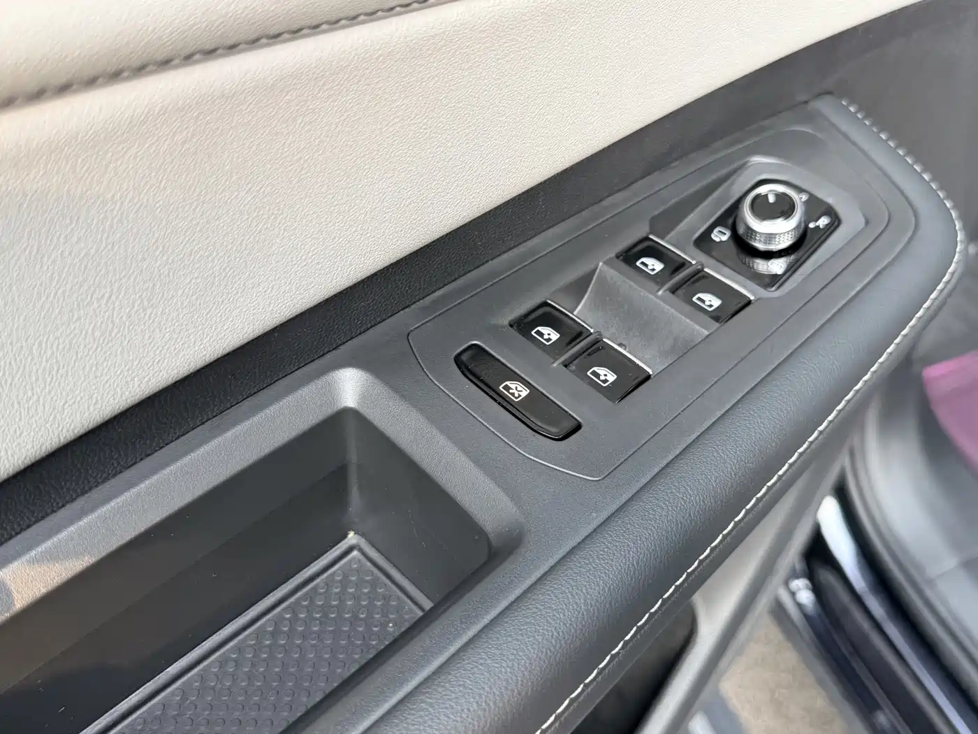 Volkswagen Teramont 2023 380TSI AWD Premium Luxury Edition фото 27