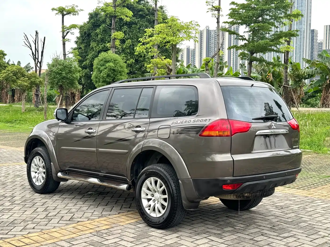 Mitsubishi Pajero Sport 2013 3.0L AWD Executive фото 18