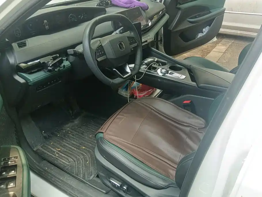 Changan UNI-V iDD 2025 2024 Blue Whale Smart iDD 136km Smart Cool