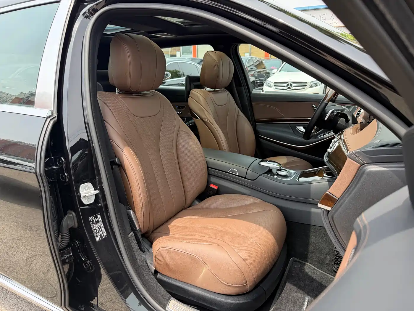 Mercedes-Benz Maybach S-Class 2016 S 400 4MATIC фото 12