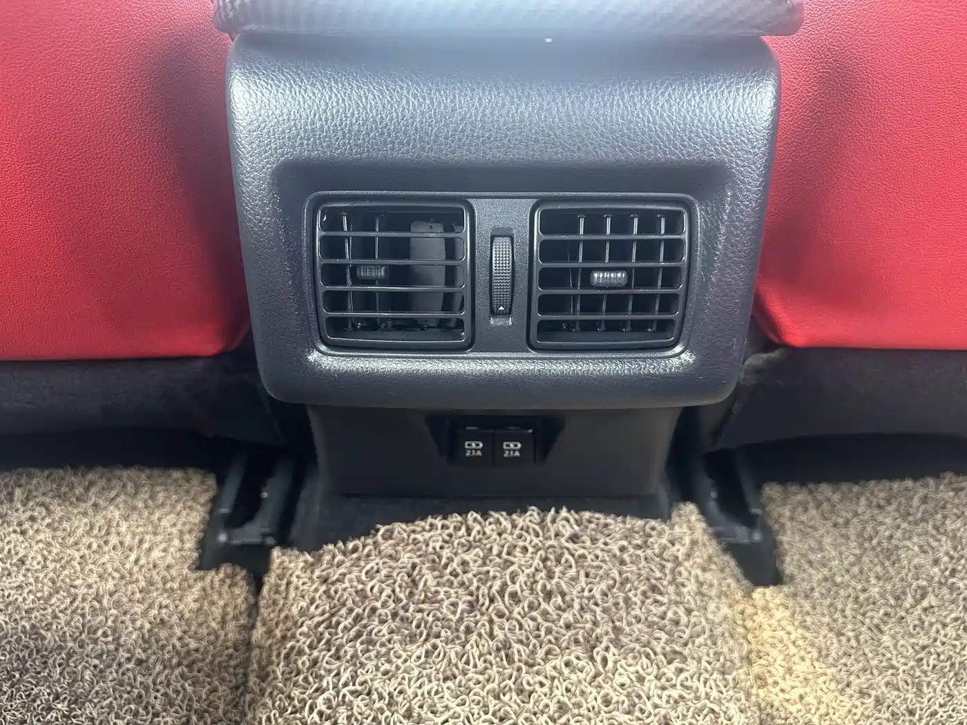 Toyota Camry 2018 2.5S Trend Edition фото 22