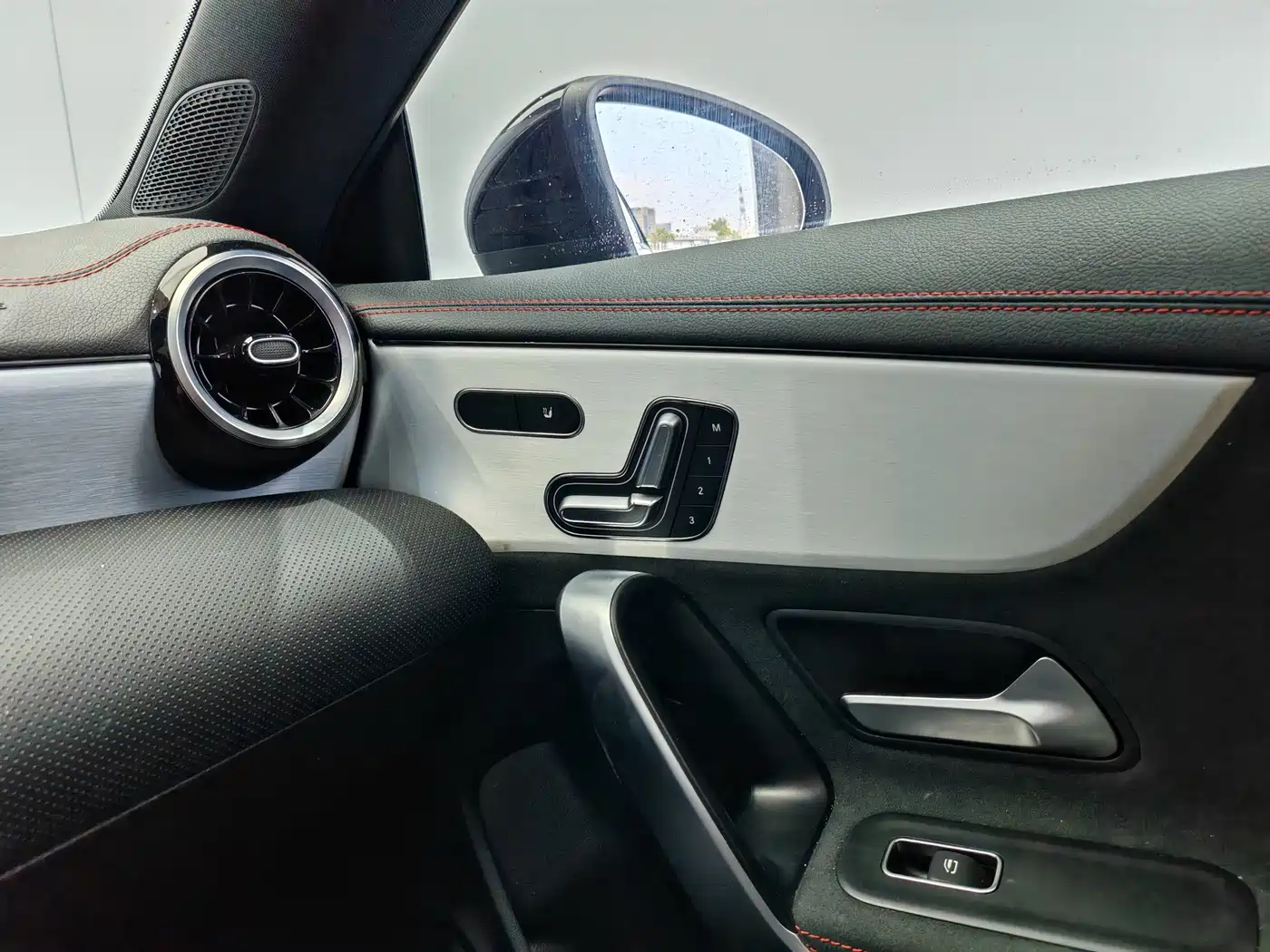 Mercedes-Benz CLA (Import) 2024 CLA 220 фото 17