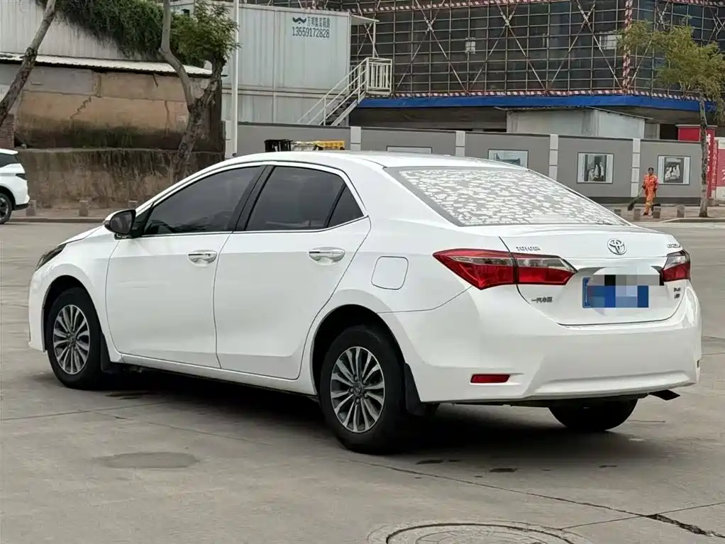 Toyota Corolla 2017 Facelift 1.2T S-CVT GL фото 9