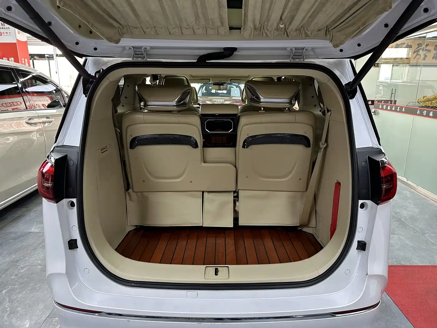 Buick GL8 2022 ES Landmark 653T Luxury фото 10