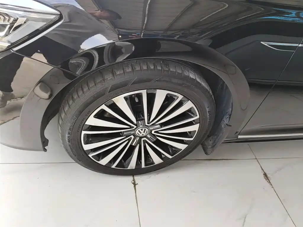 Volkswagen Passat 2019 330TSI Luxury Edition China VI фото 23
