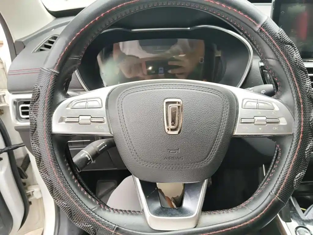 Besturn T33 2019 2019 1.6L Automatic Luxury China VI