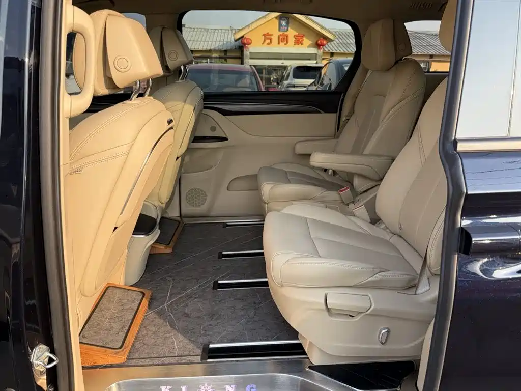 Buick GL8 2023 ES Landmaster Exclusive фото 10