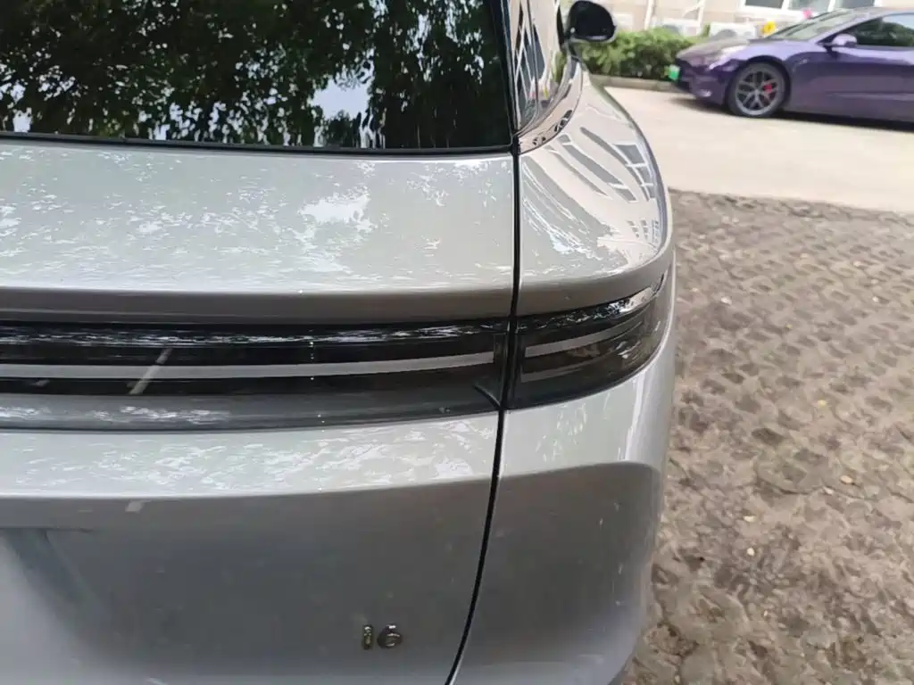 Li Auto i6 2025 2025 2WD Base Model