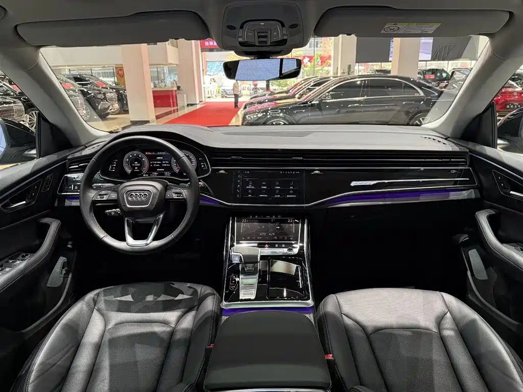 Audi Q8 2024 55 TFSI Luxury Sport фото 21