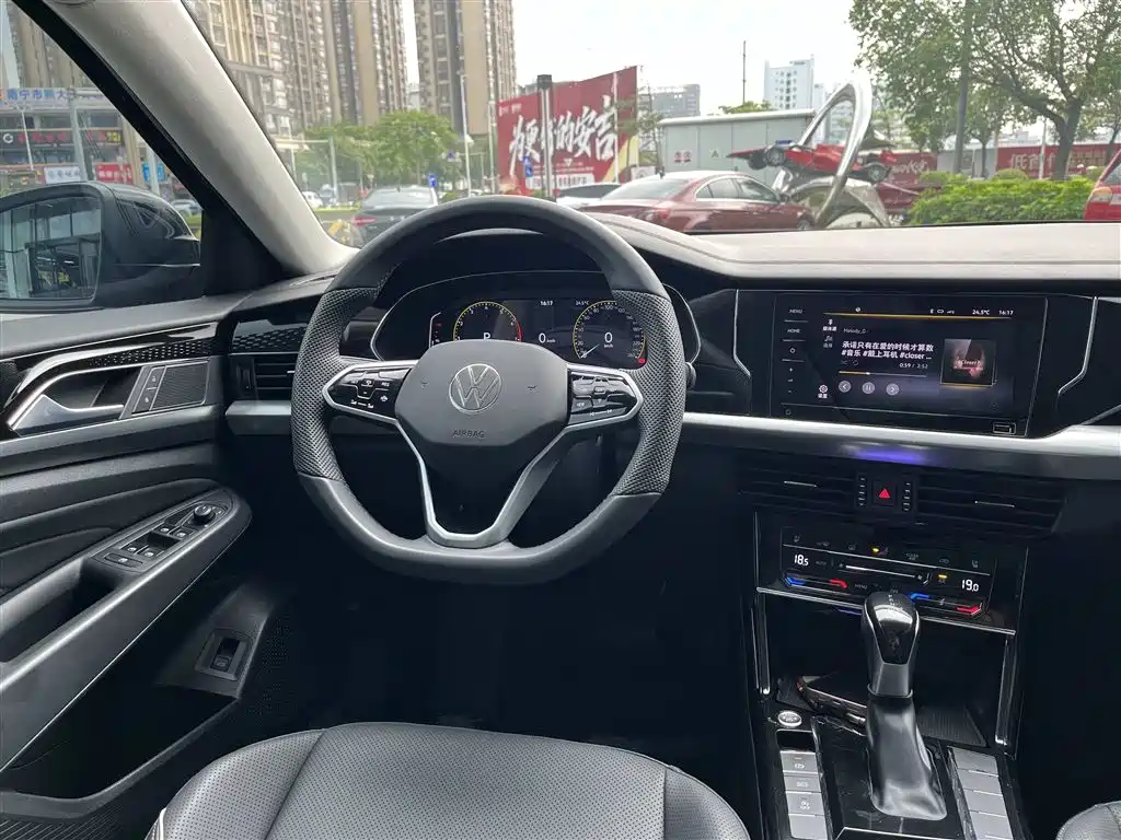 Volkswagen Passat 2024 380TSI Starlight Dragon Soaring Edition фото 20