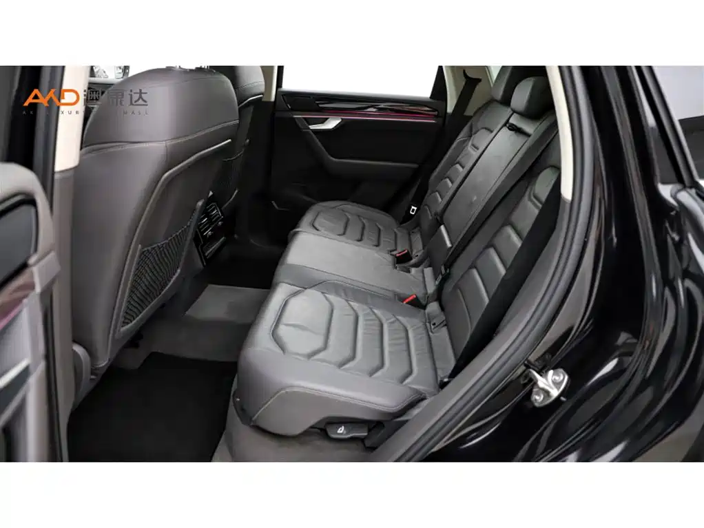Volkswagen Touareg 2019 3.0TSI Sharp Edge Edition China VI фото 7