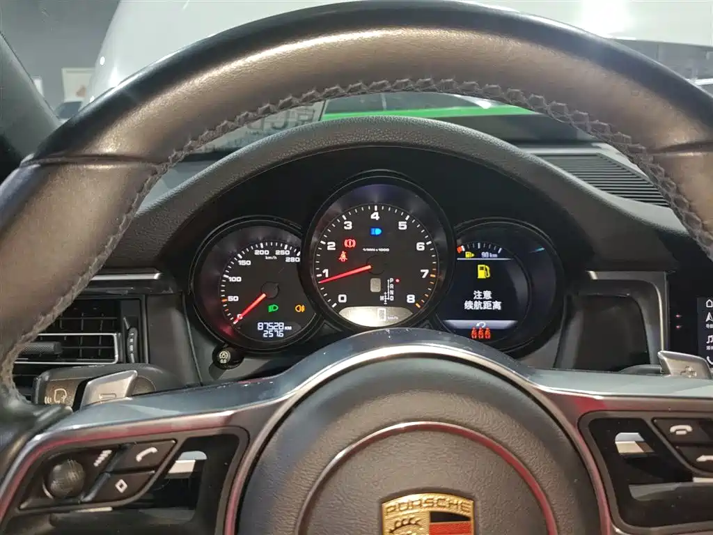 Porsche Macan 2018 Macan 2.0T фото 8