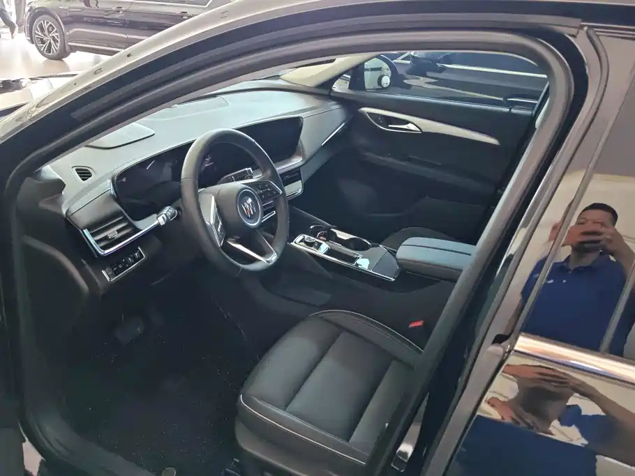 Buick Envision Plus 2025 2025 Enclave Plus 28T 2WD Platinum Edition