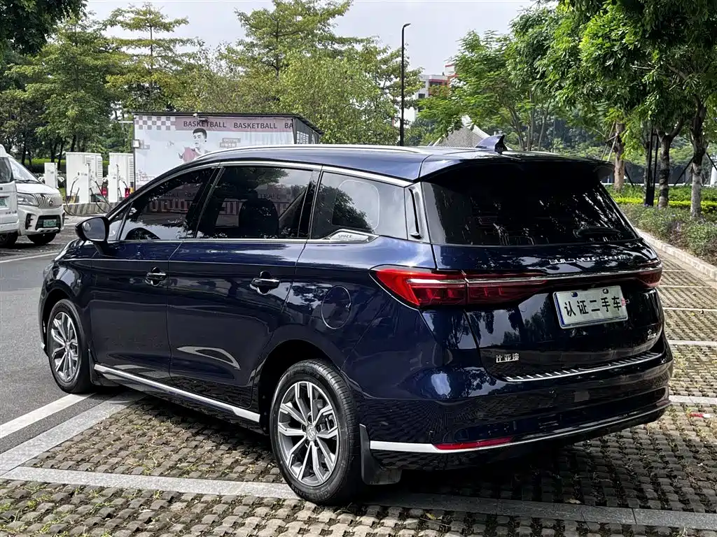 Photo 21 - BYD Song MAX