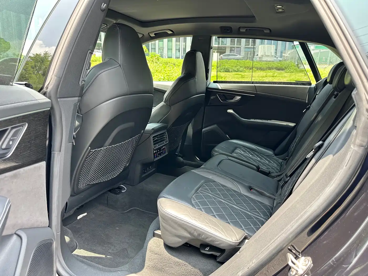 Audi Q8 2021 55 TFSI Dark Knight Limited Edition фото 11