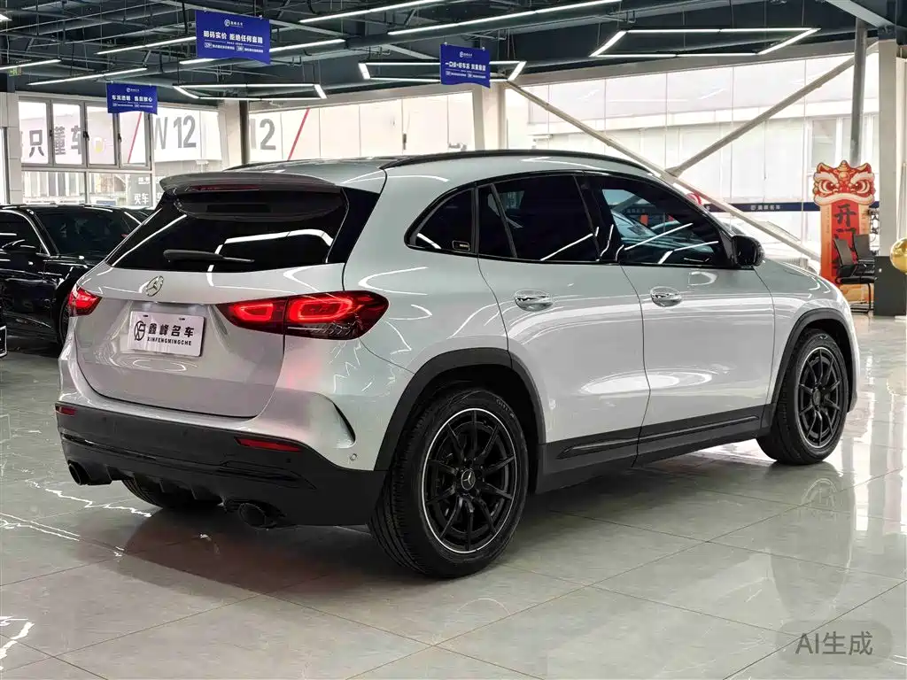 Mercedes-Benz GLA AMG 2022 AMG GLA 35 4MATIC фото 17