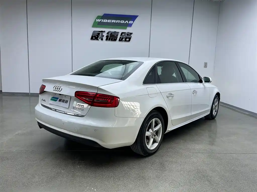 Audi A4L 2016 35 TFSI Automatic Standard фото 4