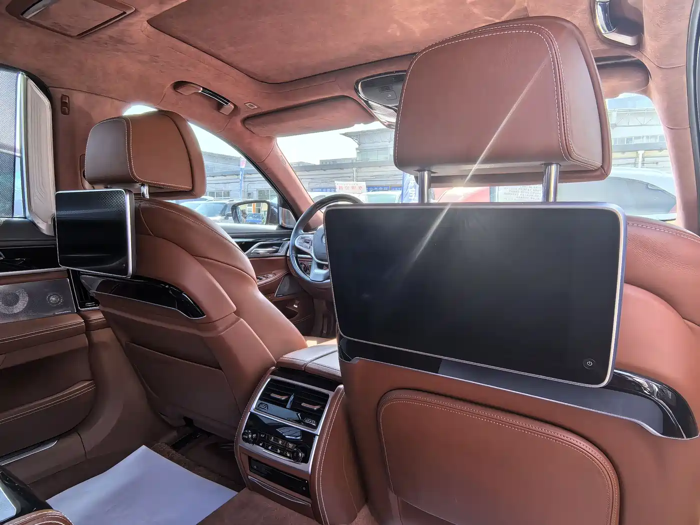 BMW 7 Series 2018 740Li xDrive Premium Type Excellence Package фото 15