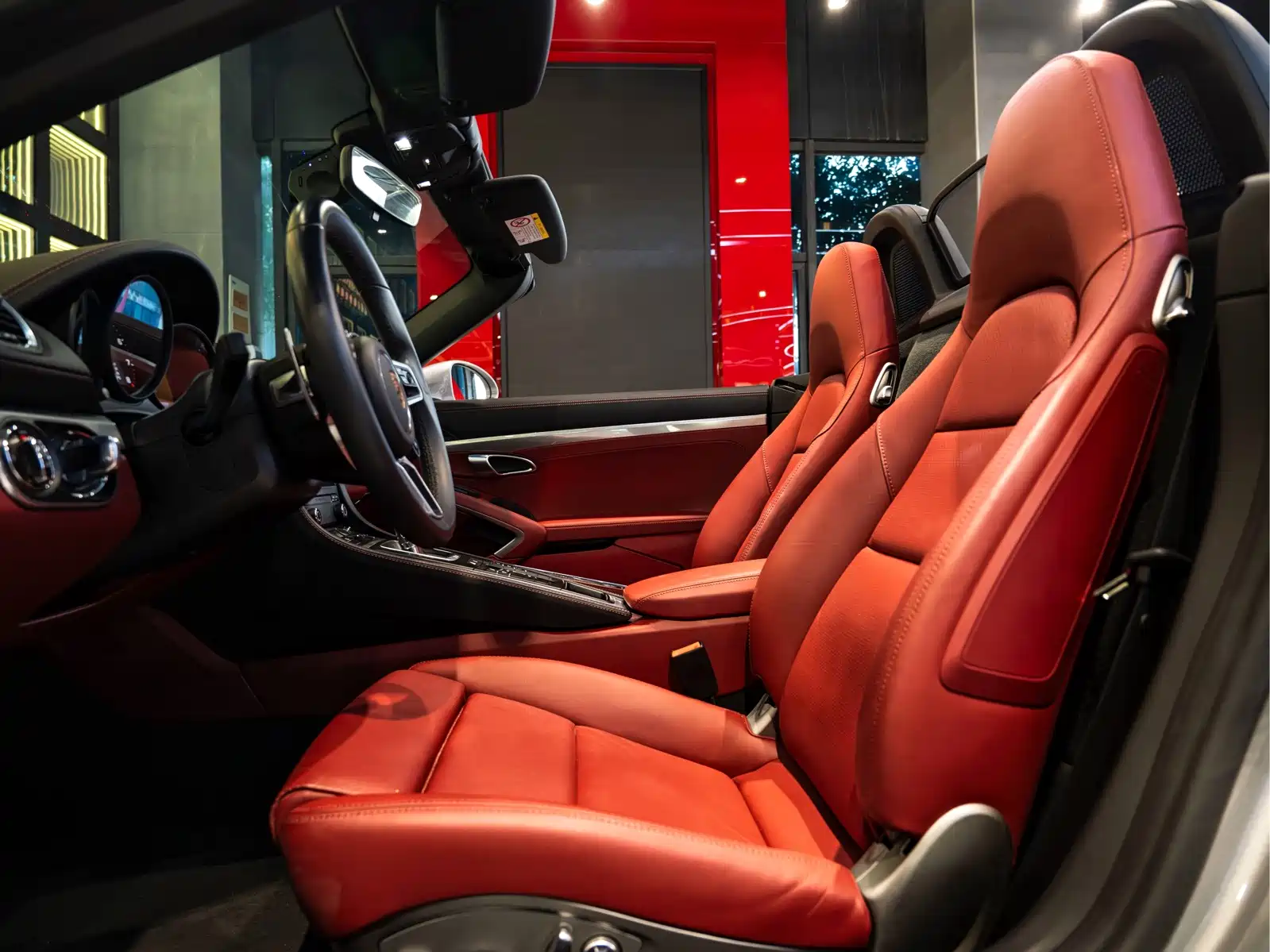 Photo 17 - Porsche 718