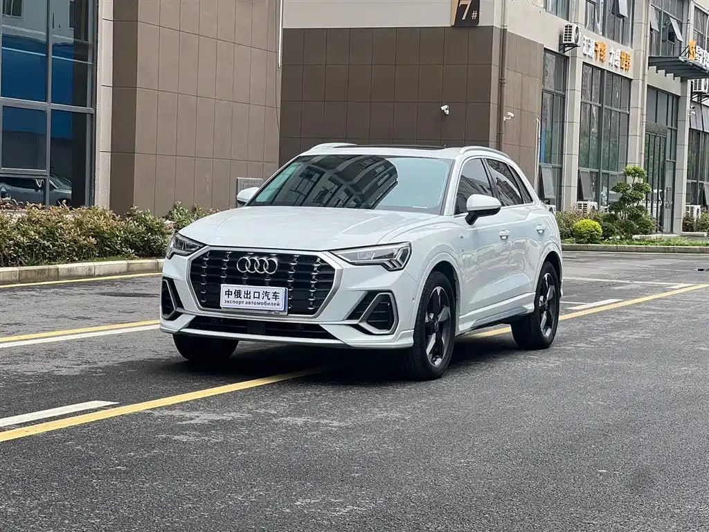 Audi Q3 2022 35 TFSI Fashion Dynamic