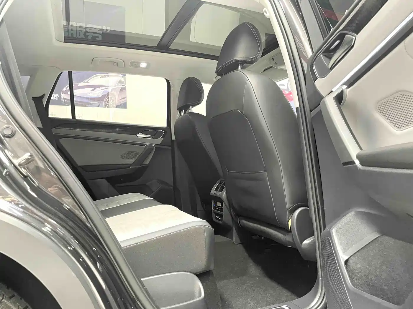 Volkswagen Tayron 2023 280TSI 2WD Luxury Plus Advanced Edition фото 13