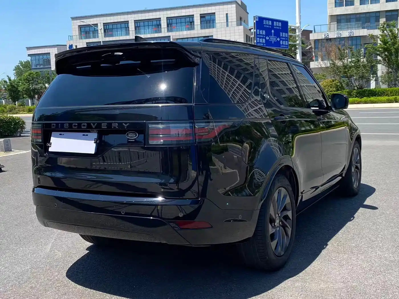 Land Rover Discovery 2023 360PS R-Dynamic S фото 9