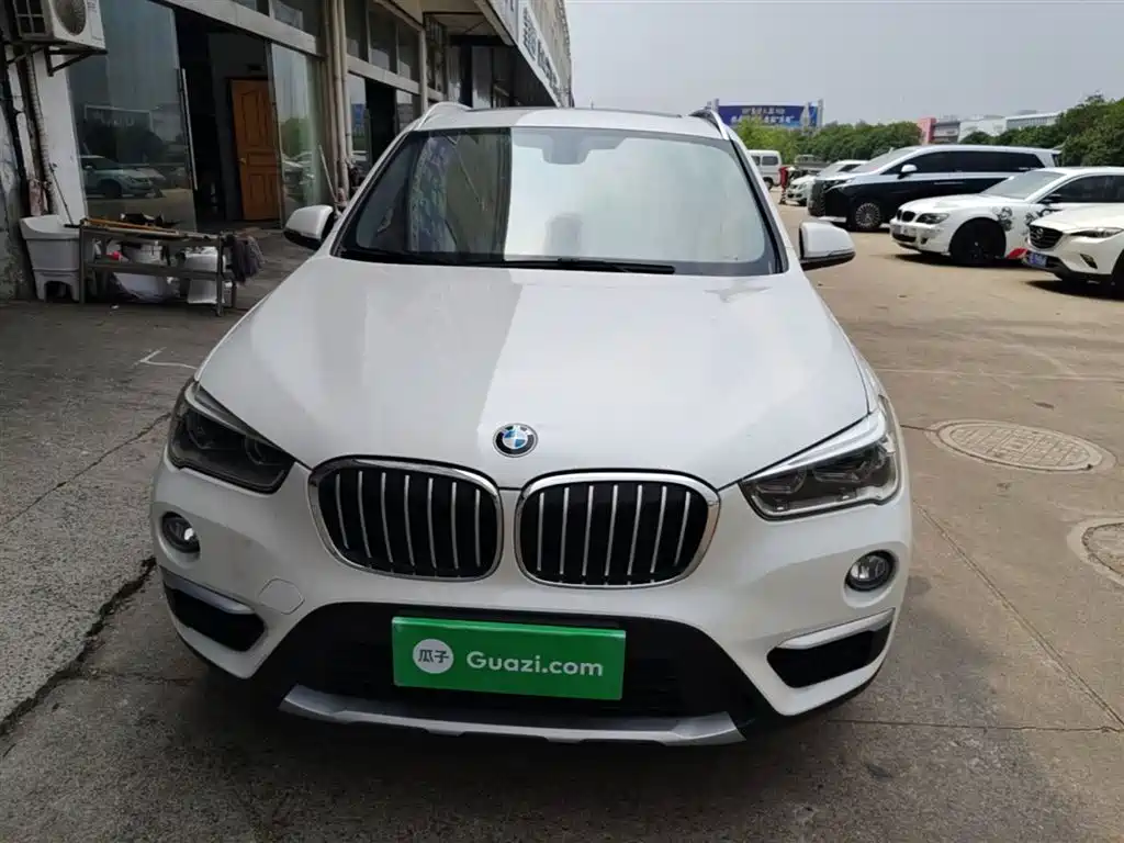 BMW X1 2018 sDrive18Li Premium Model фото 3