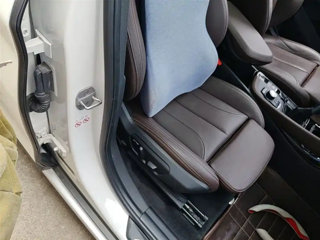 BMW X1 2018 sDrive18Li Premium Model фото 25