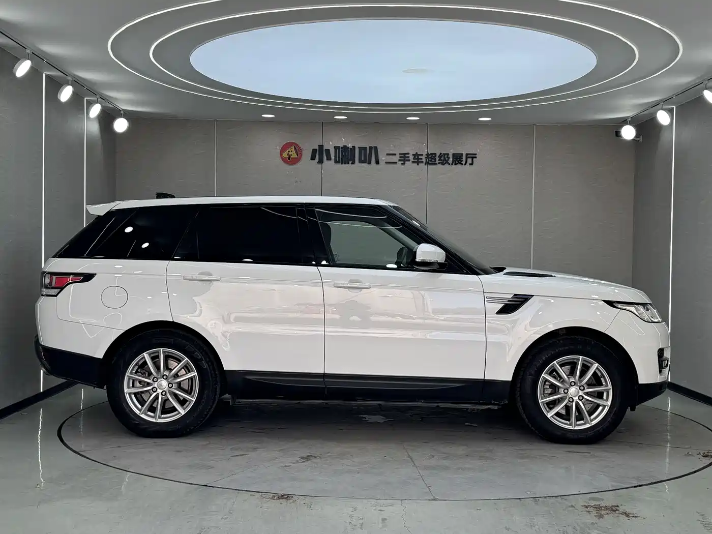 Land Rover Range Rover Sport 2017 3.0 SC V6 SE фото 5
