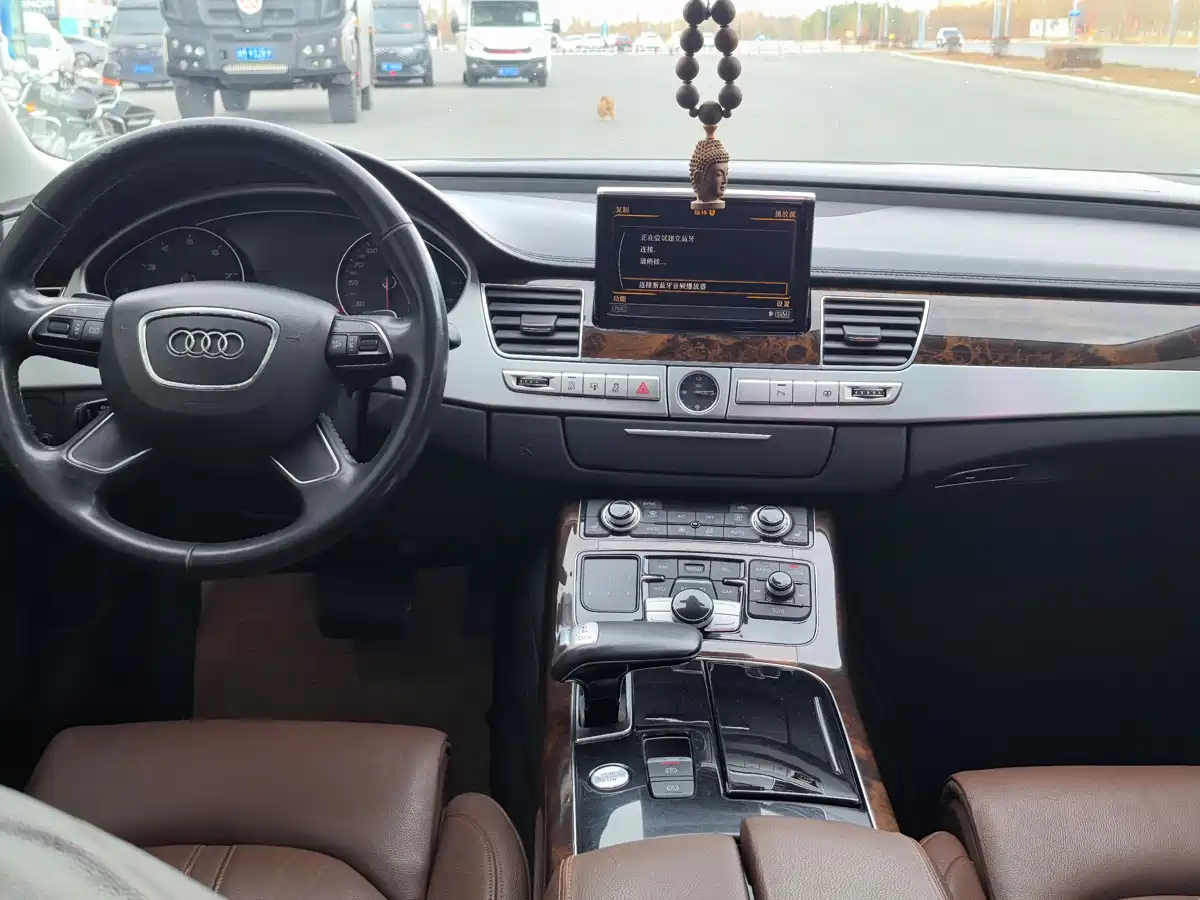 Audi A8 2016 A8L 45 TFSI quattro Comfort фото 9