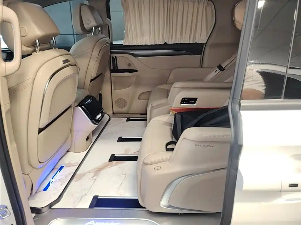 Buick GL8 New Energy 2025 Land Honor Premium Edition 7-Seater фото 17