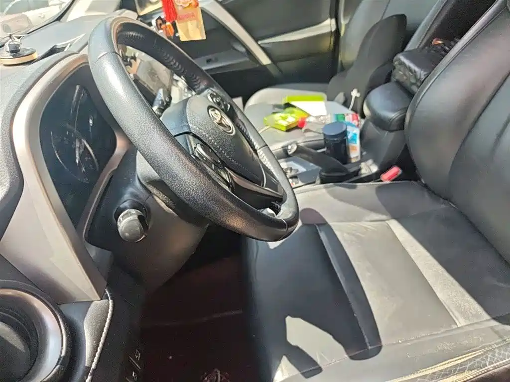 Toyota RAV4 Rongfang 2016 2.0L CVT 2WD Smart (China V) фото 8