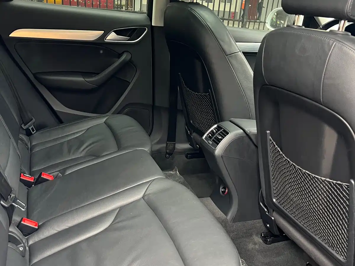 Audi Q3 2015 35 TFSI Comfort фото 12