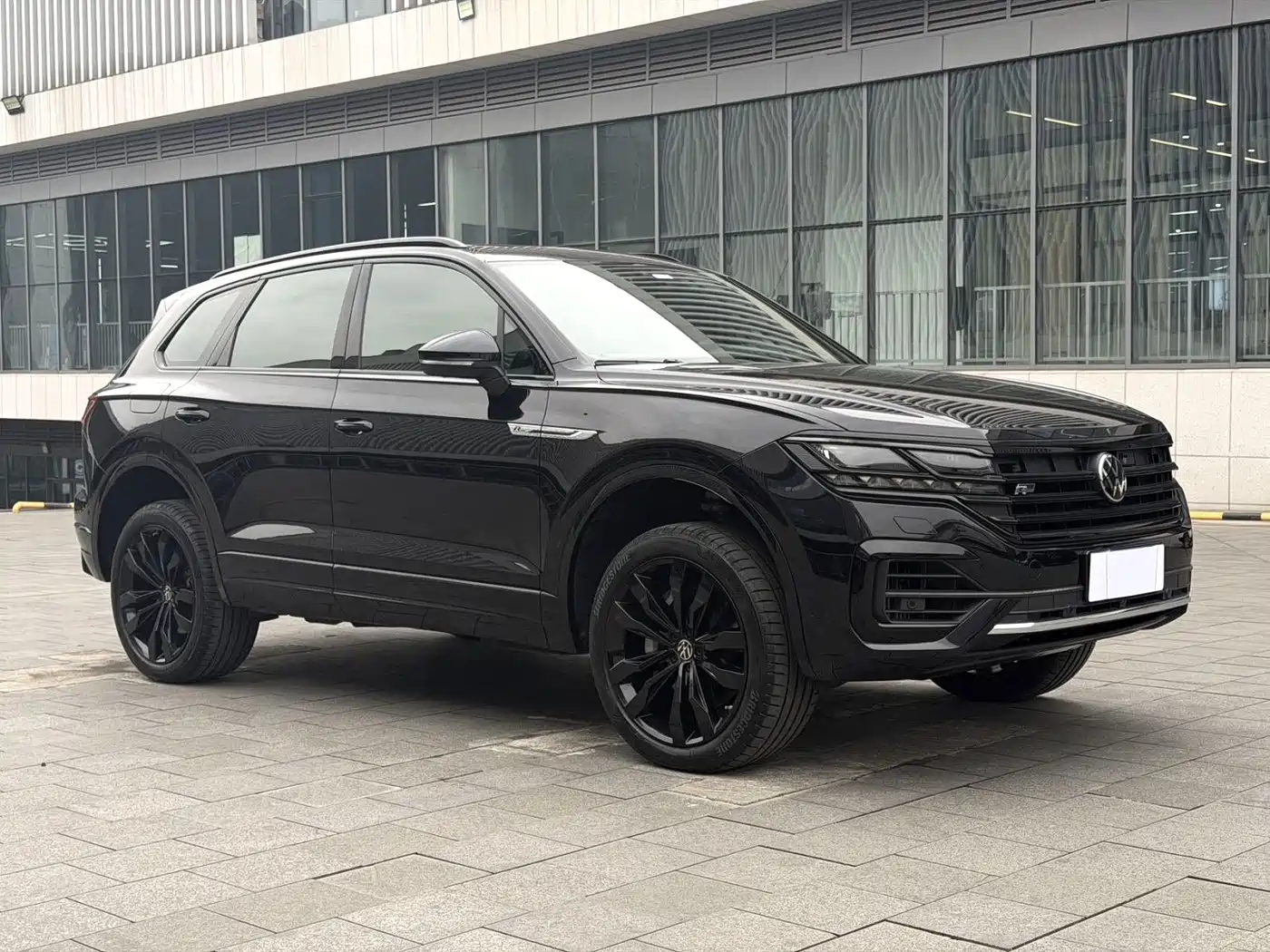 Volkswagen Touareg 2021 3.0TSI R-Exclusive фото 3