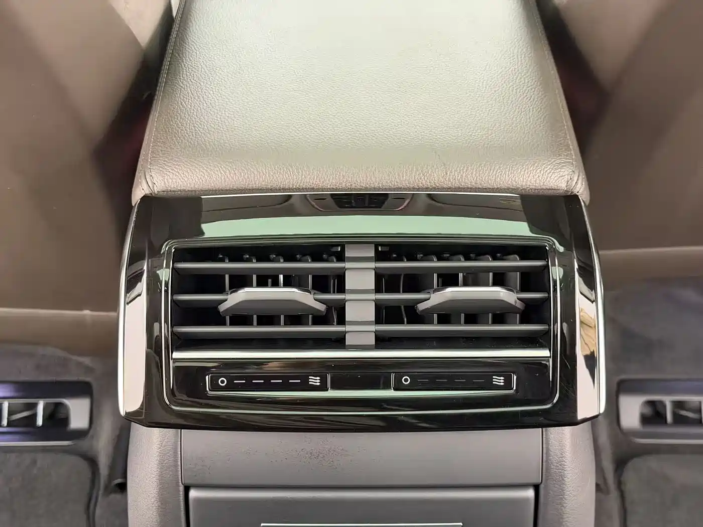 Audi A8 2018 A8L 55 TFSI quattro Launch Premium фото 22