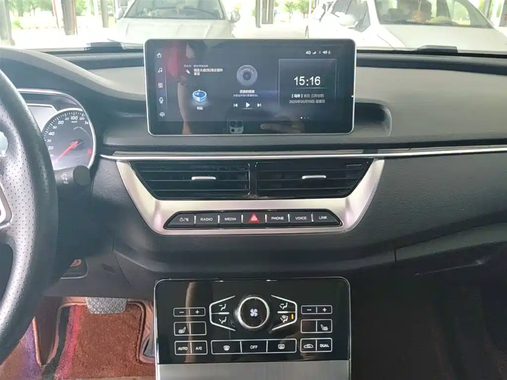 Hongqi H5 2020 1.8T Automatic Smart Connection Qi Enjoy Edition фото 5