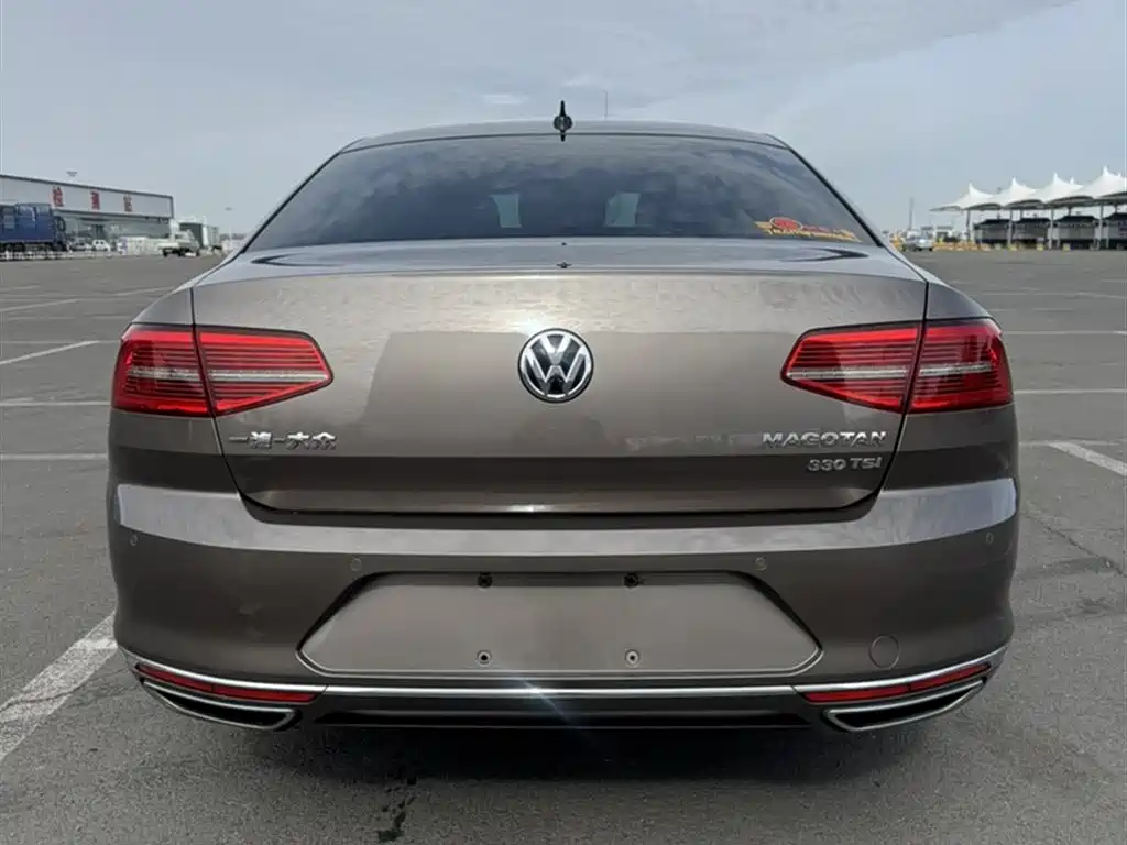 Volkswagen Magotan 2017 330TSI DSG Premium фото 8