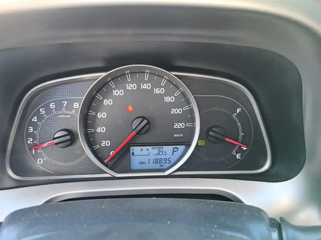 Toyota RAV4 Rongfang 2015 2.0L CVT 2WD Trend Edition фото 12