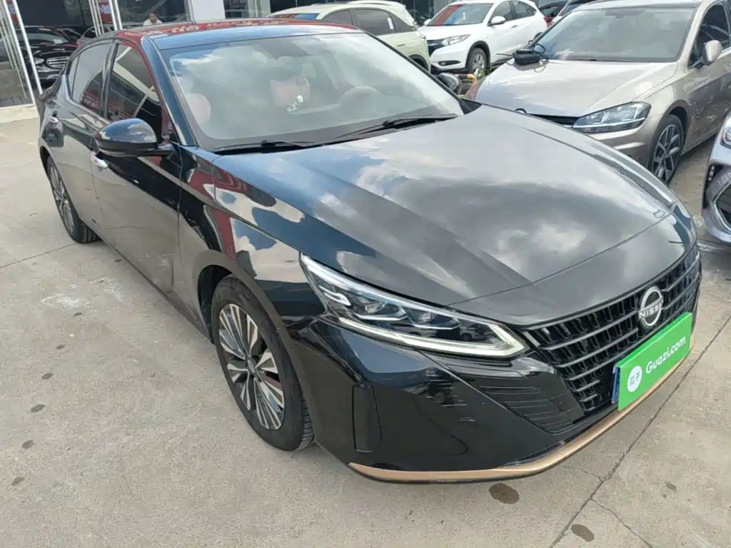 Nissan Teana 2025 2024 2.0L SV Black Gold Edition