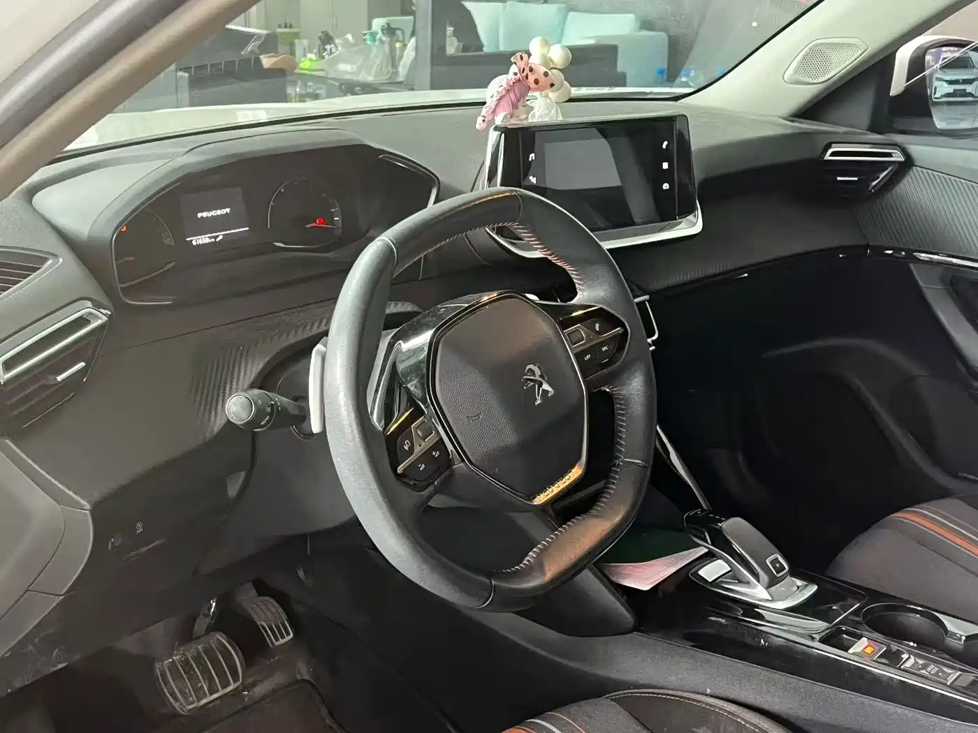 Photo 6 - Peugeot 2008